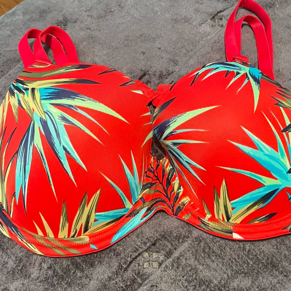 PINK 36D Wear Everywhere Lightly Lined